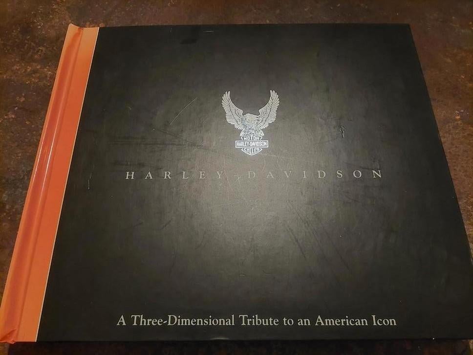 Harley-Davidson 3D boek, Ophalen of Verzenden, Zo goed als nieuw, Jerry Hatfield en Dawn Bentley, Merk of Model