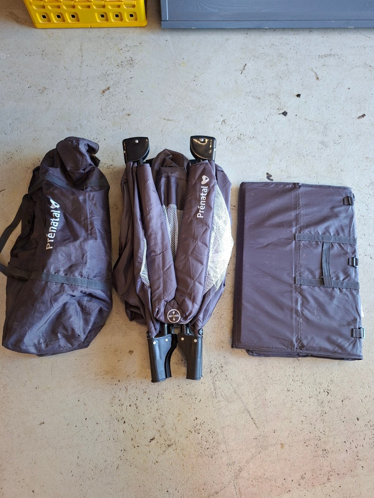 Campingbedje met matras - Prénatal, Ophalen, Zo goed als nieuw, Reisbedje