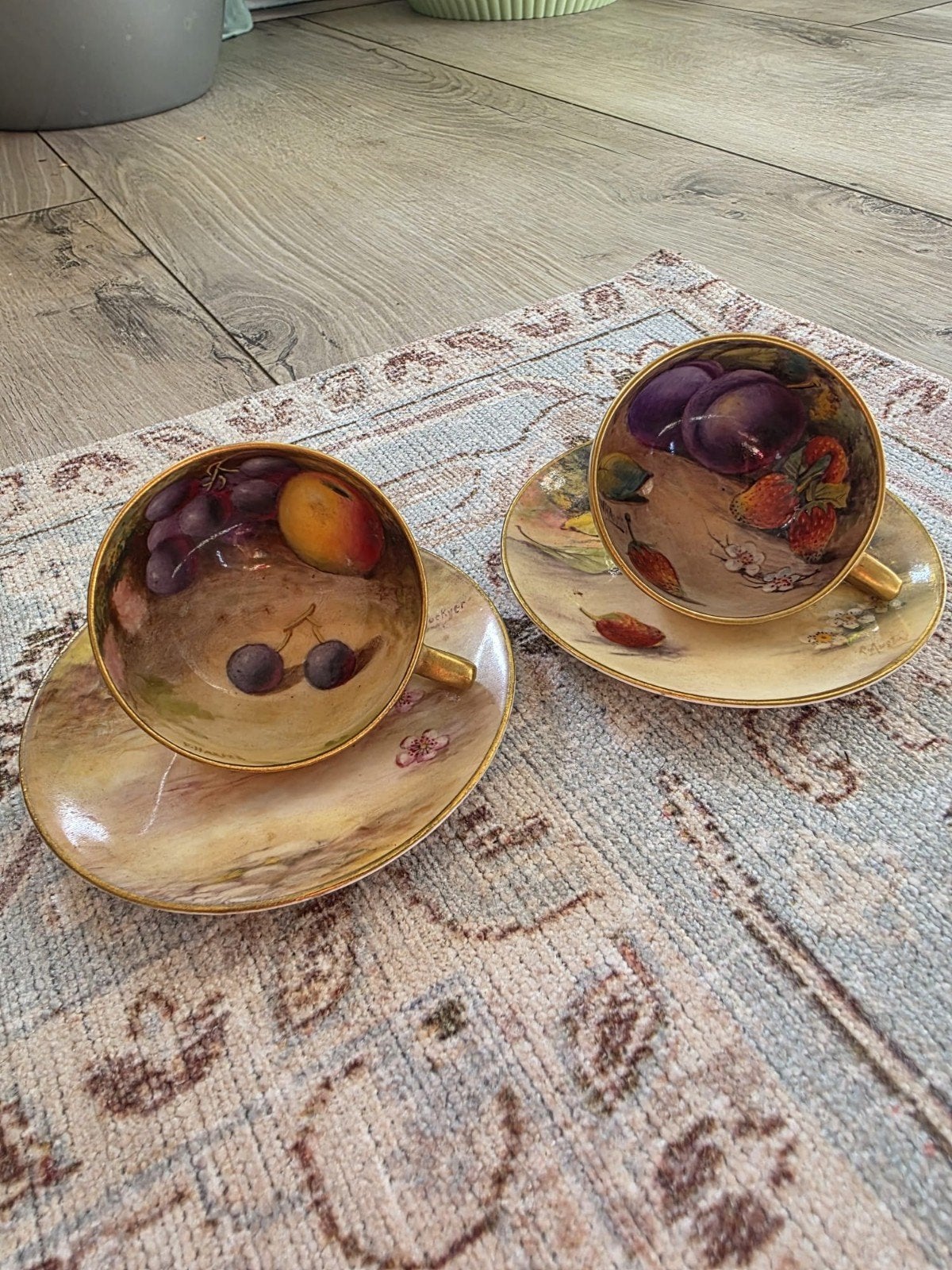 2 Antieke Miniatuur Kopjes en Schotels - Royal Worcester, Ophalen of Verzenden