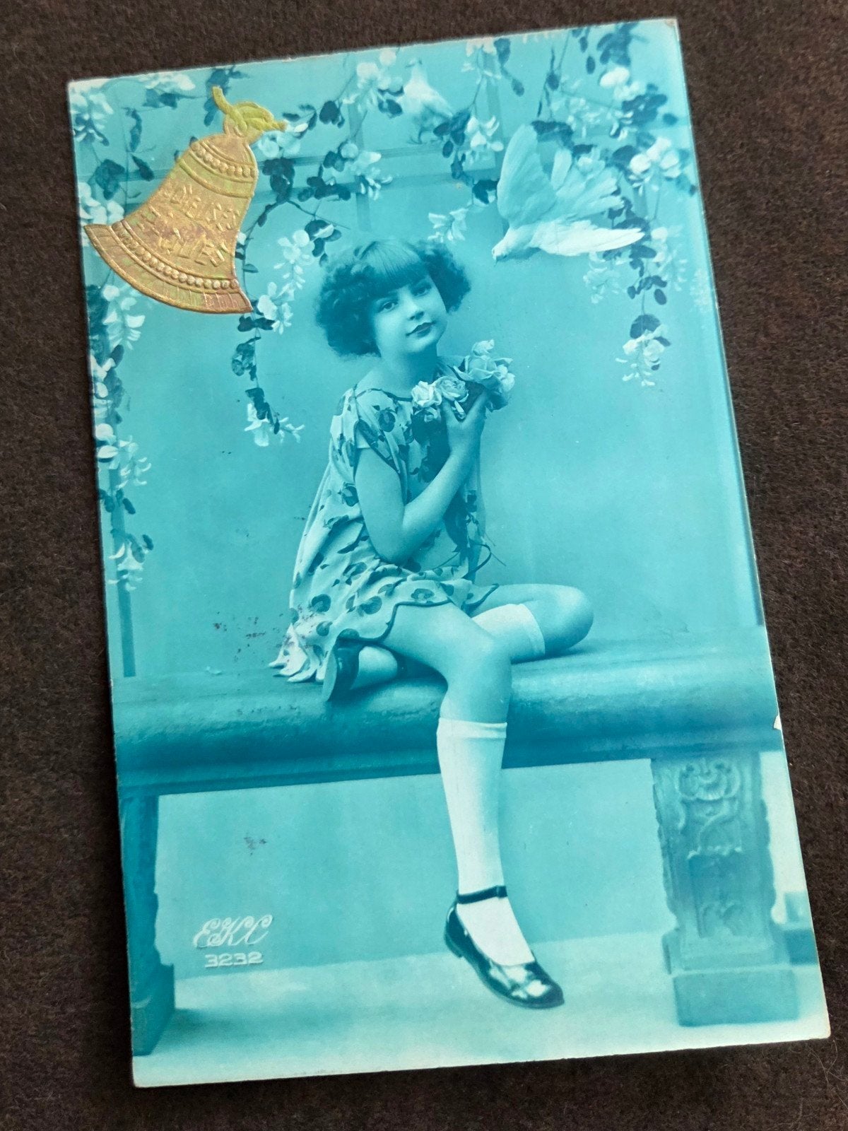 Oude Belgische Postkaart - Meisje met Bloemen (1928), Verzamelen, Verzenden, 1920 tot 1940, Gelopen, Overige thema's
