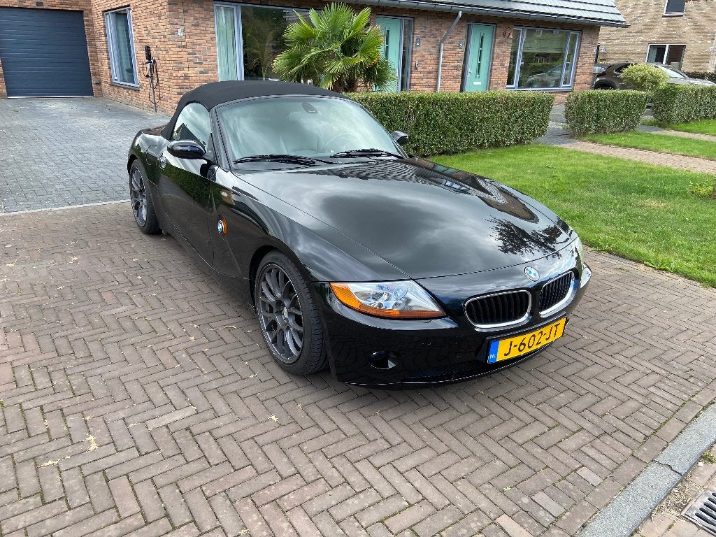 BMW Z4 3.0 E85 2003 zwart metallic, Auto's, BMW, Automaat, Achterwielaandrijving, Zwart, Cabriolet