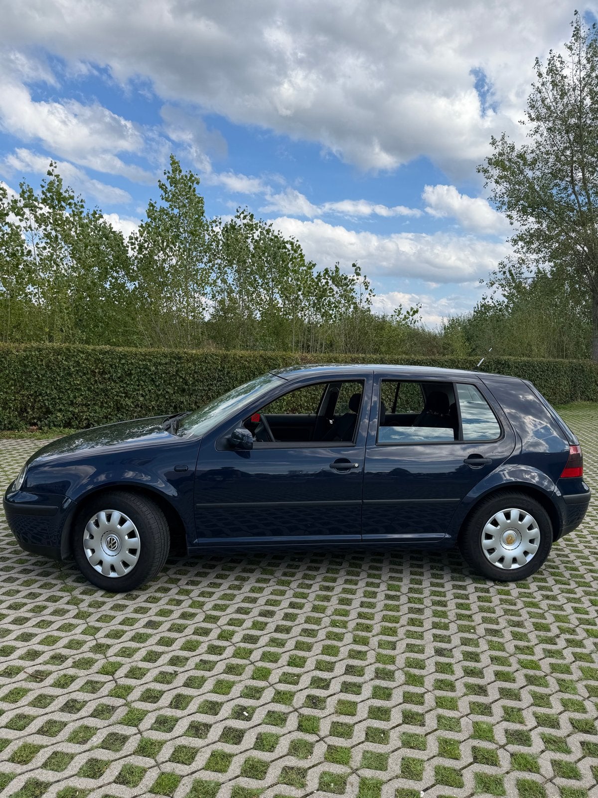 Volkswagen golf 4 1.4 2002, Auto's, Voorwielaandrijving, 74 pk, Zwart, Blauw
