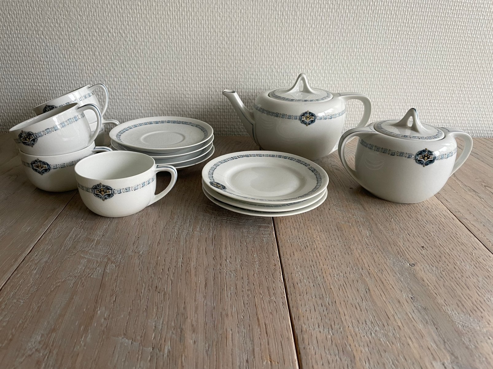 Vintage serviesset / kop en schotel, Ophalen of Verzenden, Overige stijlen, Kop(pen) en/of Schotel(s)