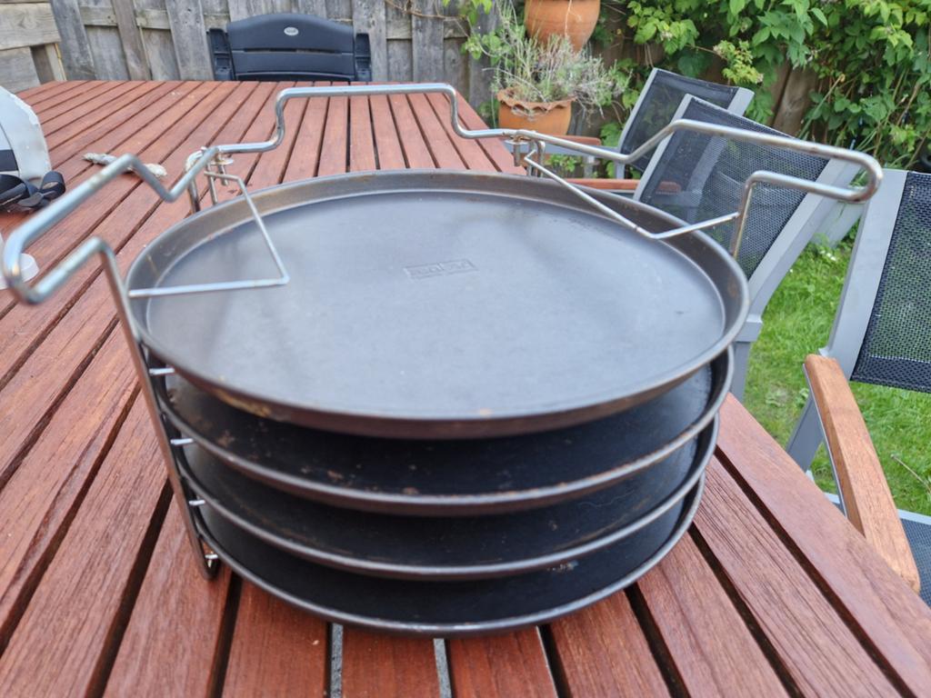 Pizzapannen set met houder - 4 stuks, Ophalen, Zwart, Metaal, Overige merken