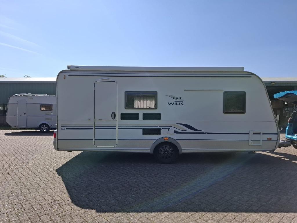 Wilk caravan, Luifel, Treinzit, Particulier, Vast bed