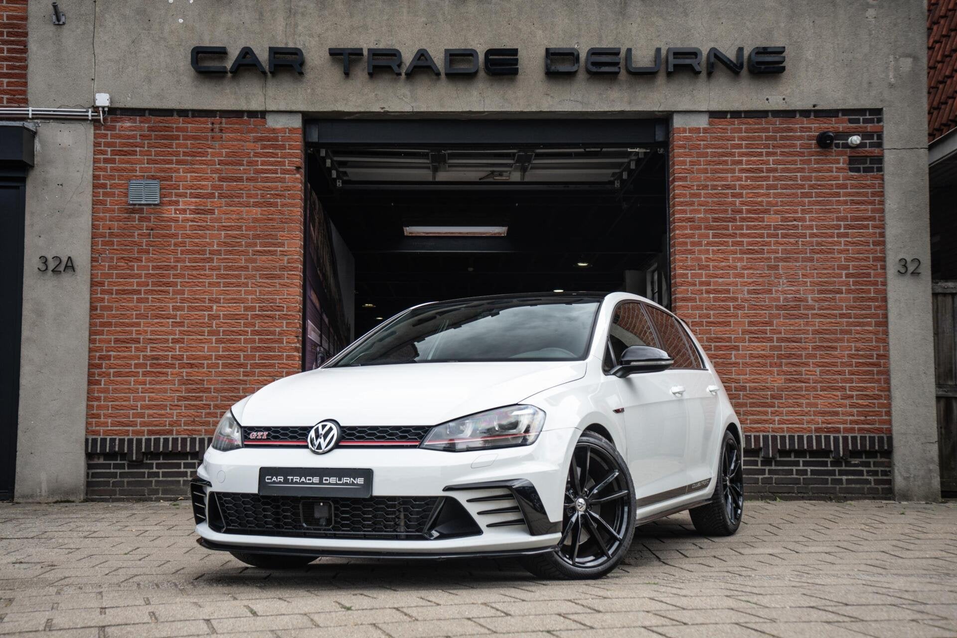 Volkswagen Golf 2.0 TSI GTI Clubsport Keyless / ACC / Dynaud, Gebruikt, 4 cilinders, Alcantara, Wit