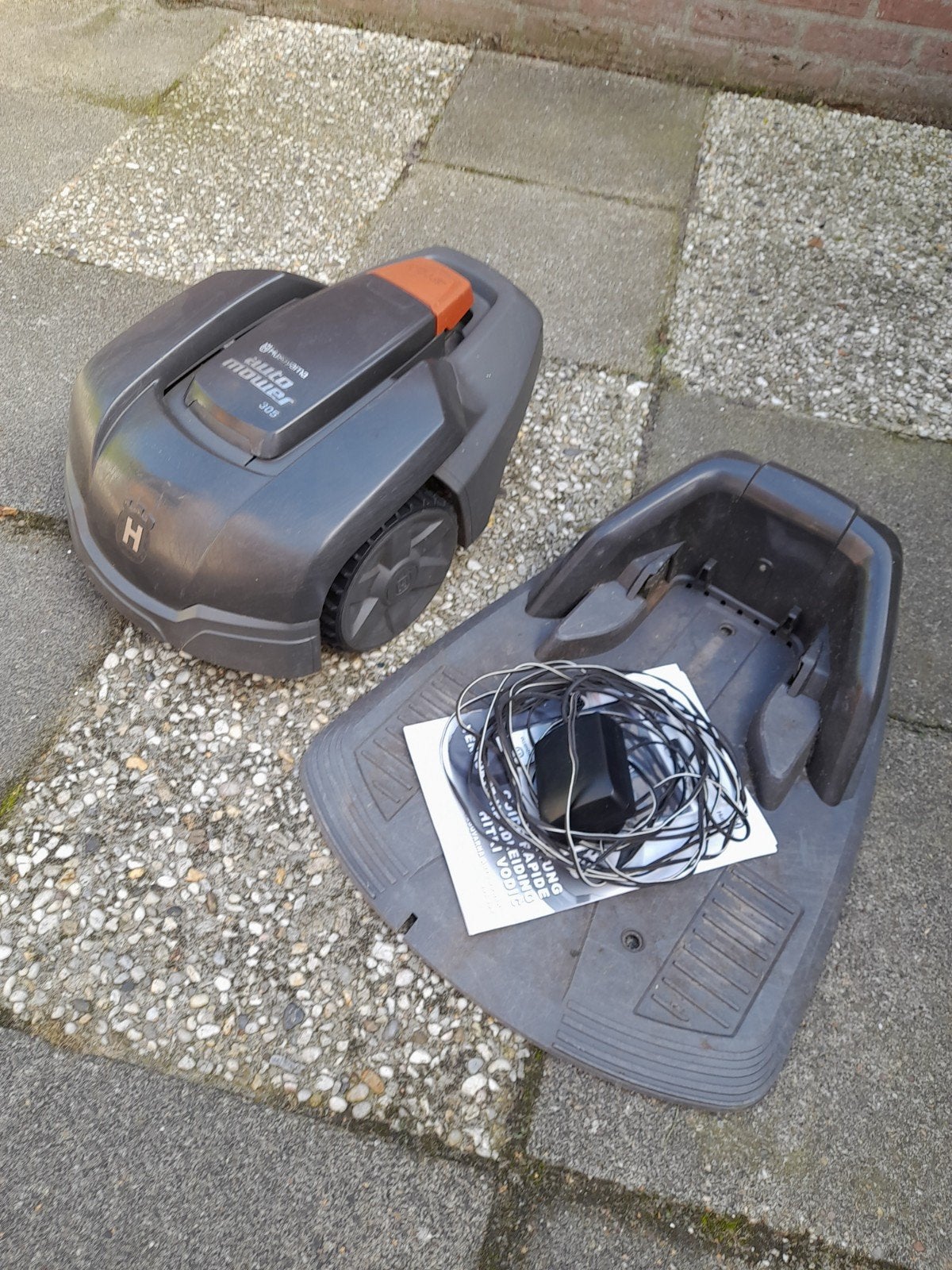 husqvarna robot maaier 305, Ophalen of Verzenden, Gebruikt