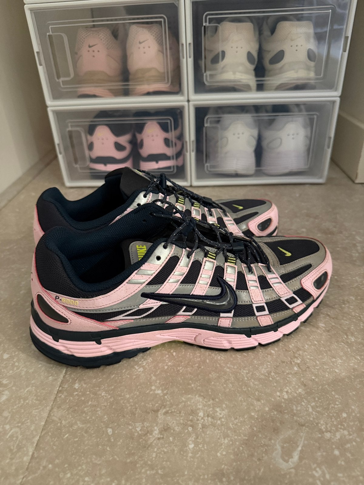 Nike P6000, roze/ blauw, Kleding | Heren, Schoenen, Ophalen of Verzenden, Zo goed als nieuw, Blauw