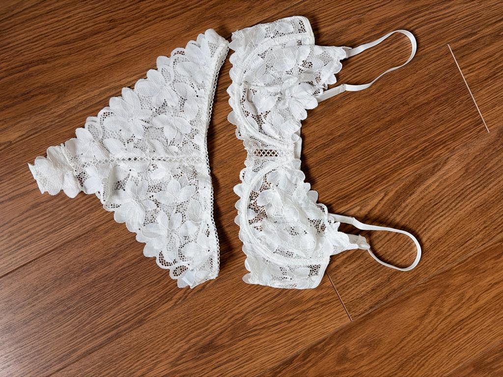 Mooi wit kanten lingerie setje - Maat L, Ophalen of Verzenden, Wit, Setje