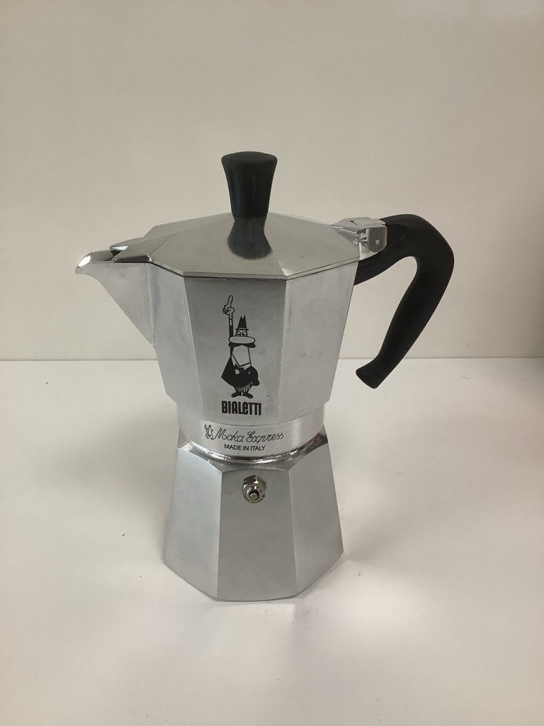 Bialetti Moka Express 6 kops - Retourdeal, Witgoed en Apparatuur, Koffiezetapparaten, Info@mystore.nl, Bruggestraat 18, 4 tot 10 kopjes