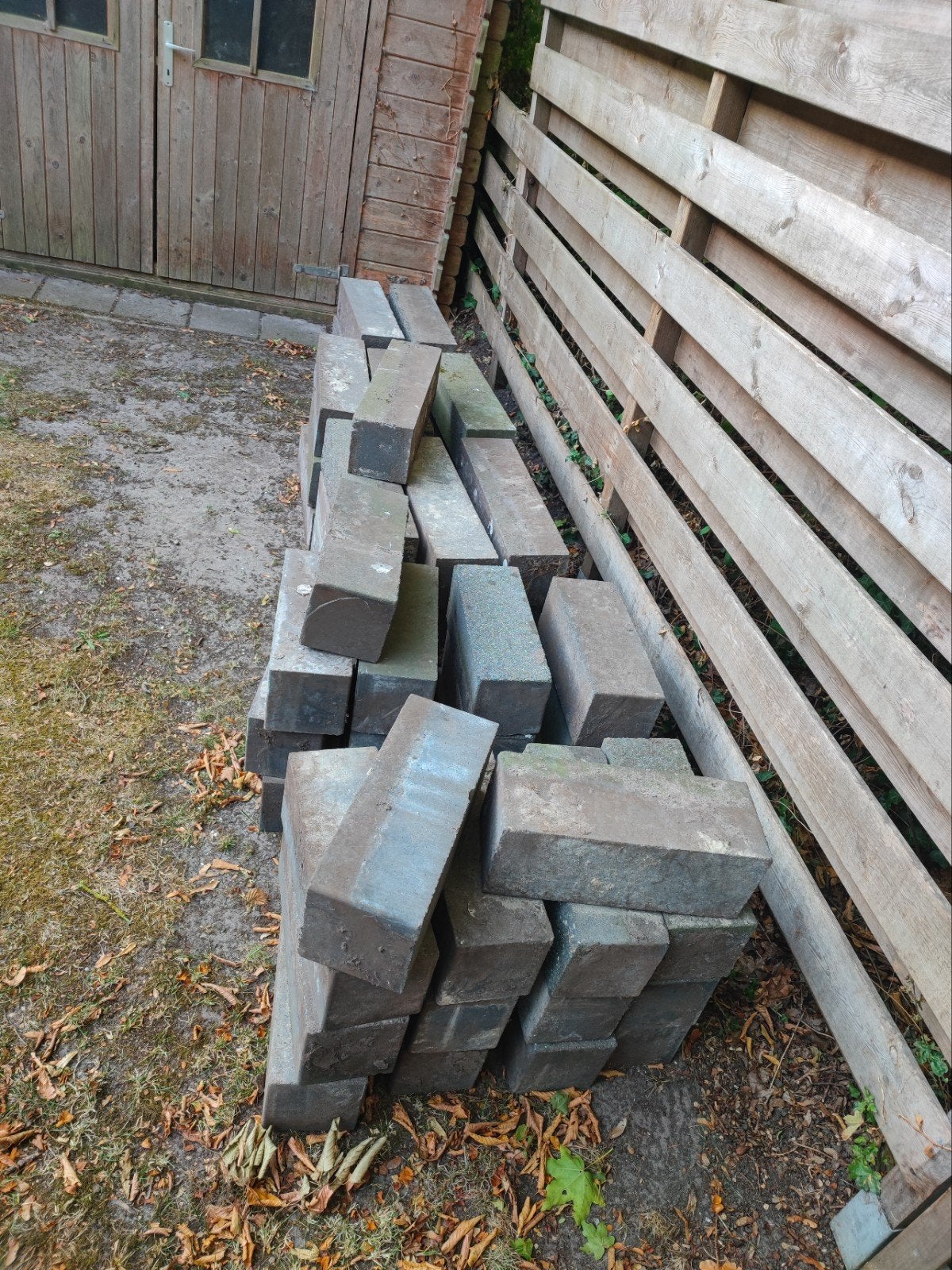 Antraciet stapelblokken 25 st. 15x15x60 en 27st. 15x15x40, Tuin en Terras, Ophalen, Gebruikt, Beton, Overige typen