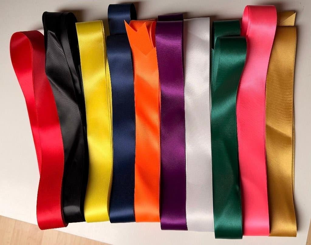 Restpartij dubbelzijdig satijnlint 10 kleuren 800-1000 stuks, Ophalen, Nieuw