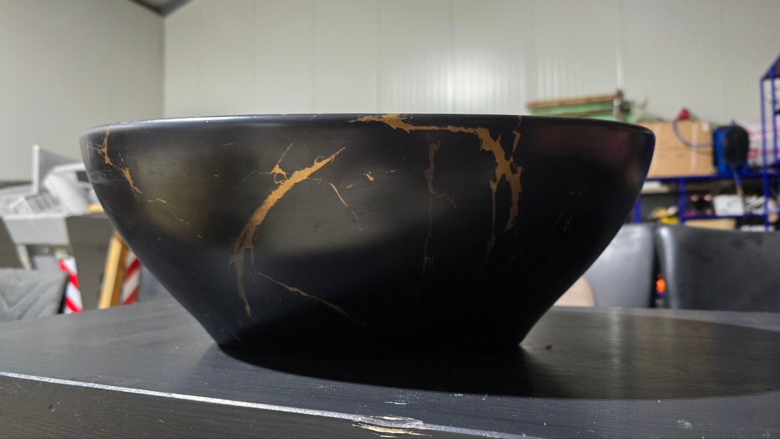 Zwarte waskom met gouden marmerlook - Nieuw, Doe-het-zelf en Verbouw, Ophalen, Nieuw, Wastafel