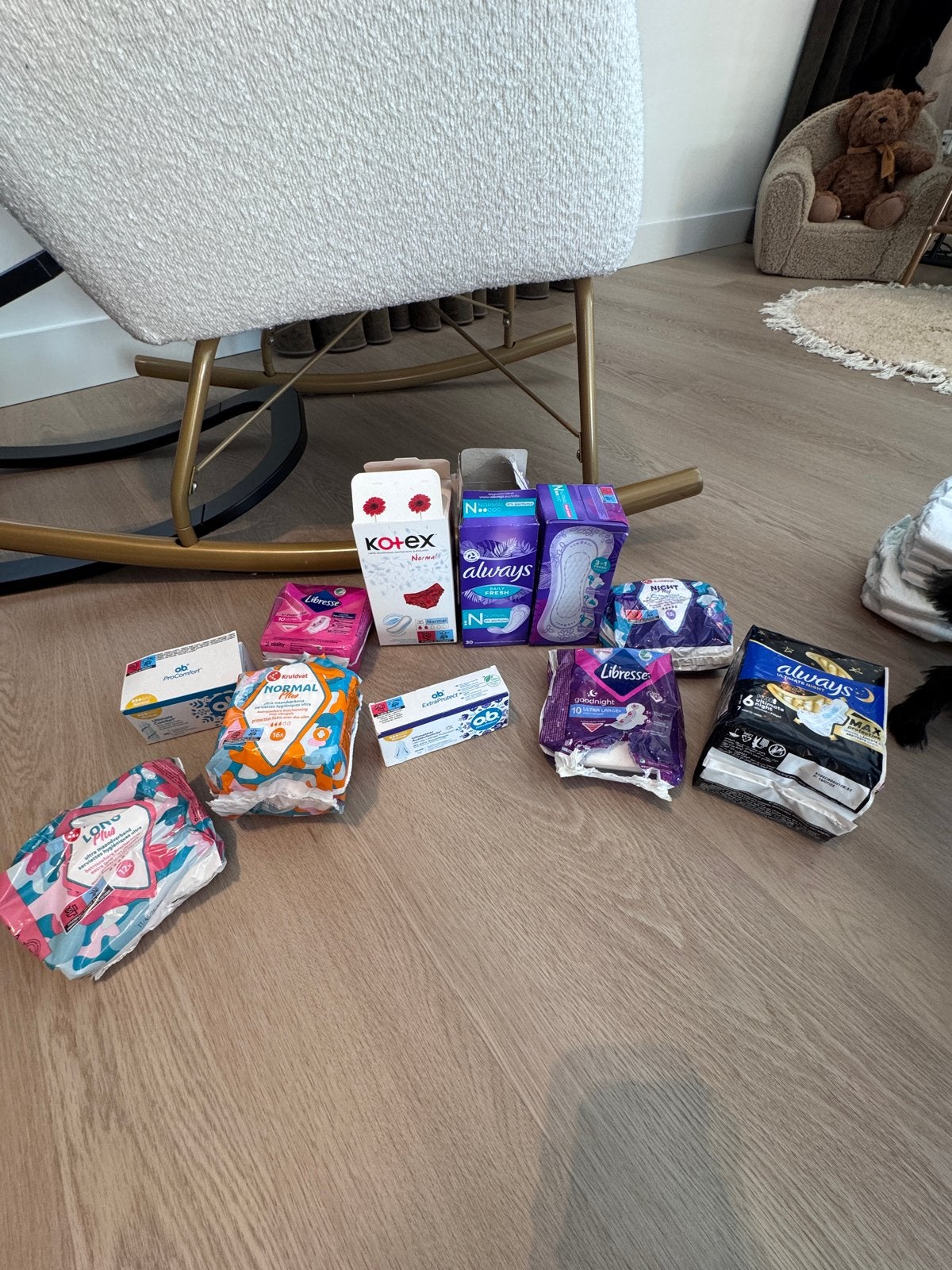 Maandverband en tampons - diverse merken en verpakkingen, Ophalen, Gebruikt, Overige typen