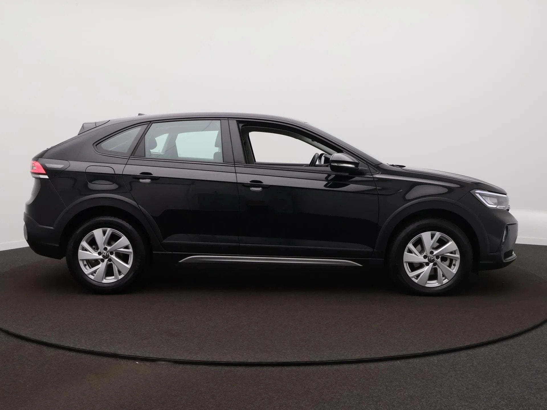 Volkswagen Taigo 1.0 TSI Life Edition (bj 2025), Stof, Gebruikt, 1144 kg, Zwart