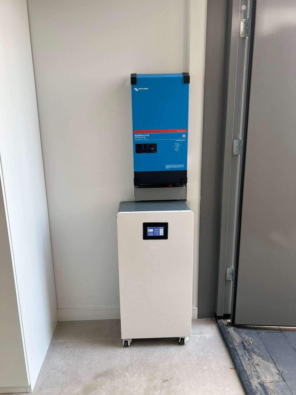 Victron ESS Accupakket | Inclusief Installatie | va€3.499,00, Doe-het-zelf en Verbouw, Zonnepanelen en Toebehoren, Ophalen of Verzenden