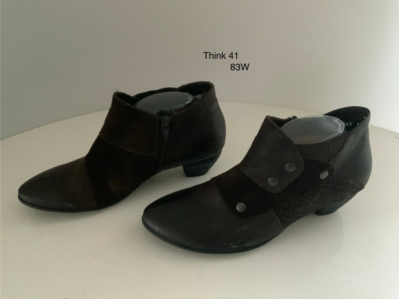 83W) Think! 41bruine leren enkellaarzen met rits., Kleding | Dames, Bruin, Lage of Enkellaarzen, Ophalen of Verzenden, Zo goed als nieuw