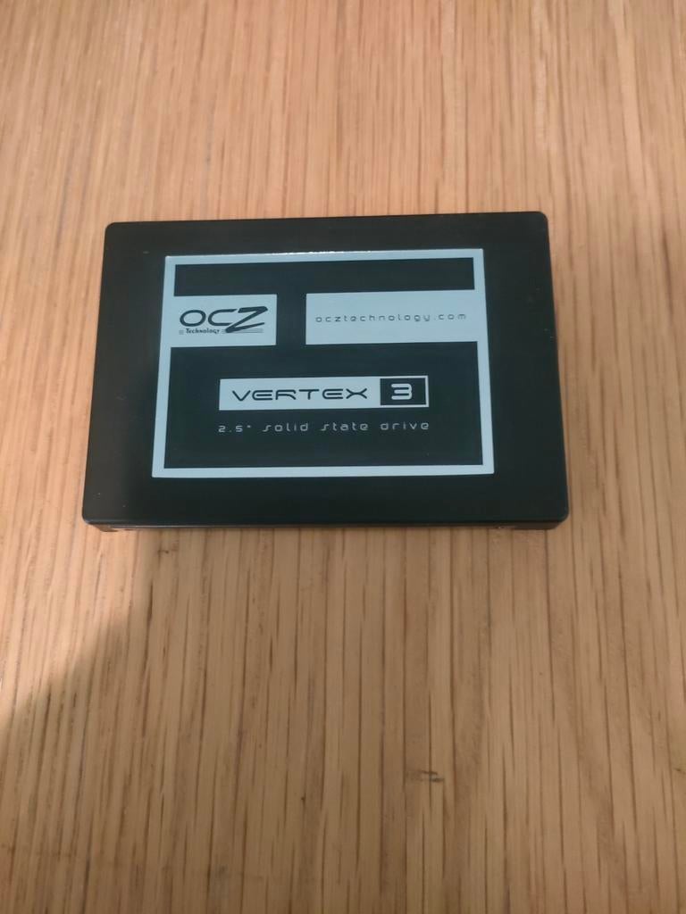 120GB SSD, Ophalen of Verzenden, Zo goed als nieuw, Laptop