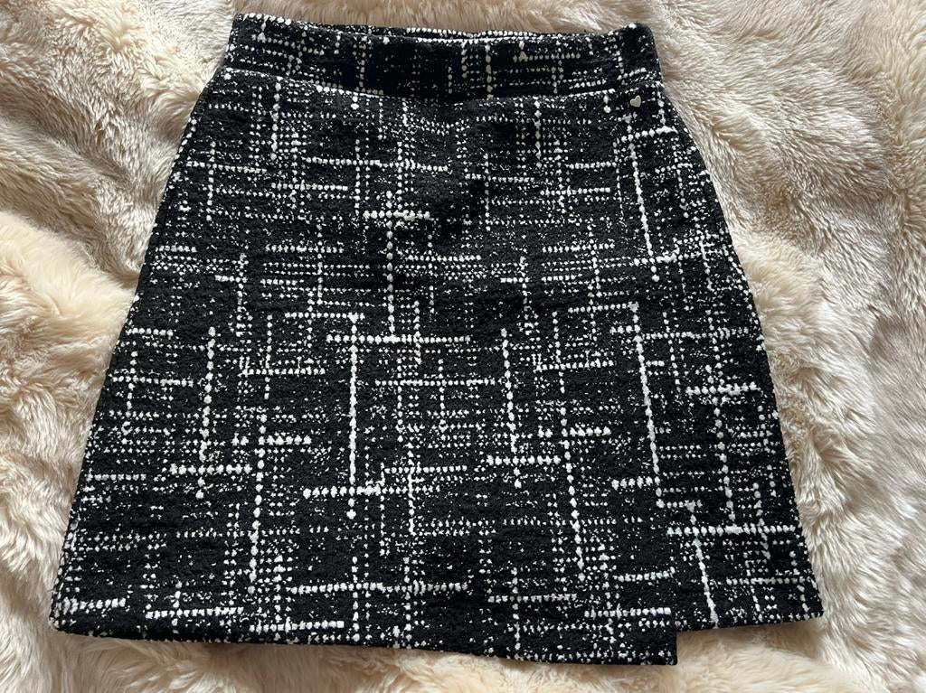 Helena Hart mooie rok van travelstof/ maat xs, Kleding | Dames, Rokken, Verzenden, Zwart, Zo goed als nieuw, Maat 34 (XS) of kleiner