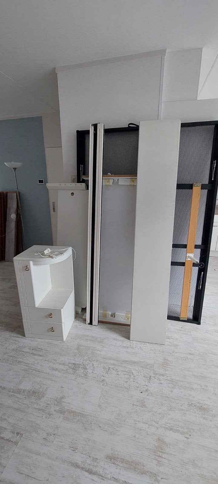 Witte bed 140200 cm  met stevige mooie bodem, Huizen en Kamers
