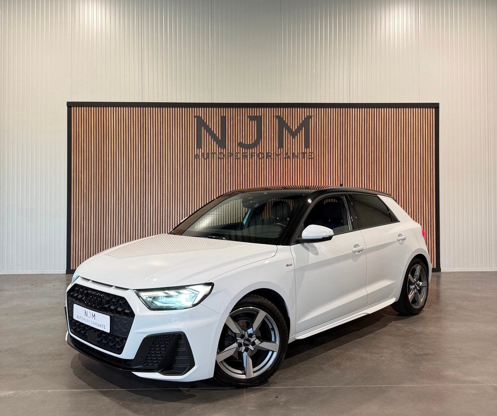 Audi A1 Sportback 25 TFSI S-Line|Sfeer|Keyless|Carplay, Auto's, Audi, Automatische klimaatregeling, 95 pk, Leder en Stof, Wit