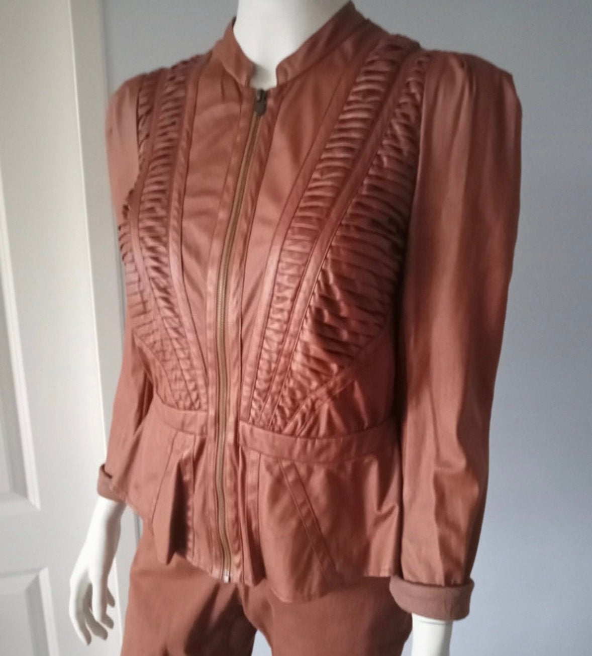 Peplum jasje Supertrash bruin/caramel maat M, Maat 38/40 (M), Bruin, Ophalen of Verzenden, Zo goed als nieuw