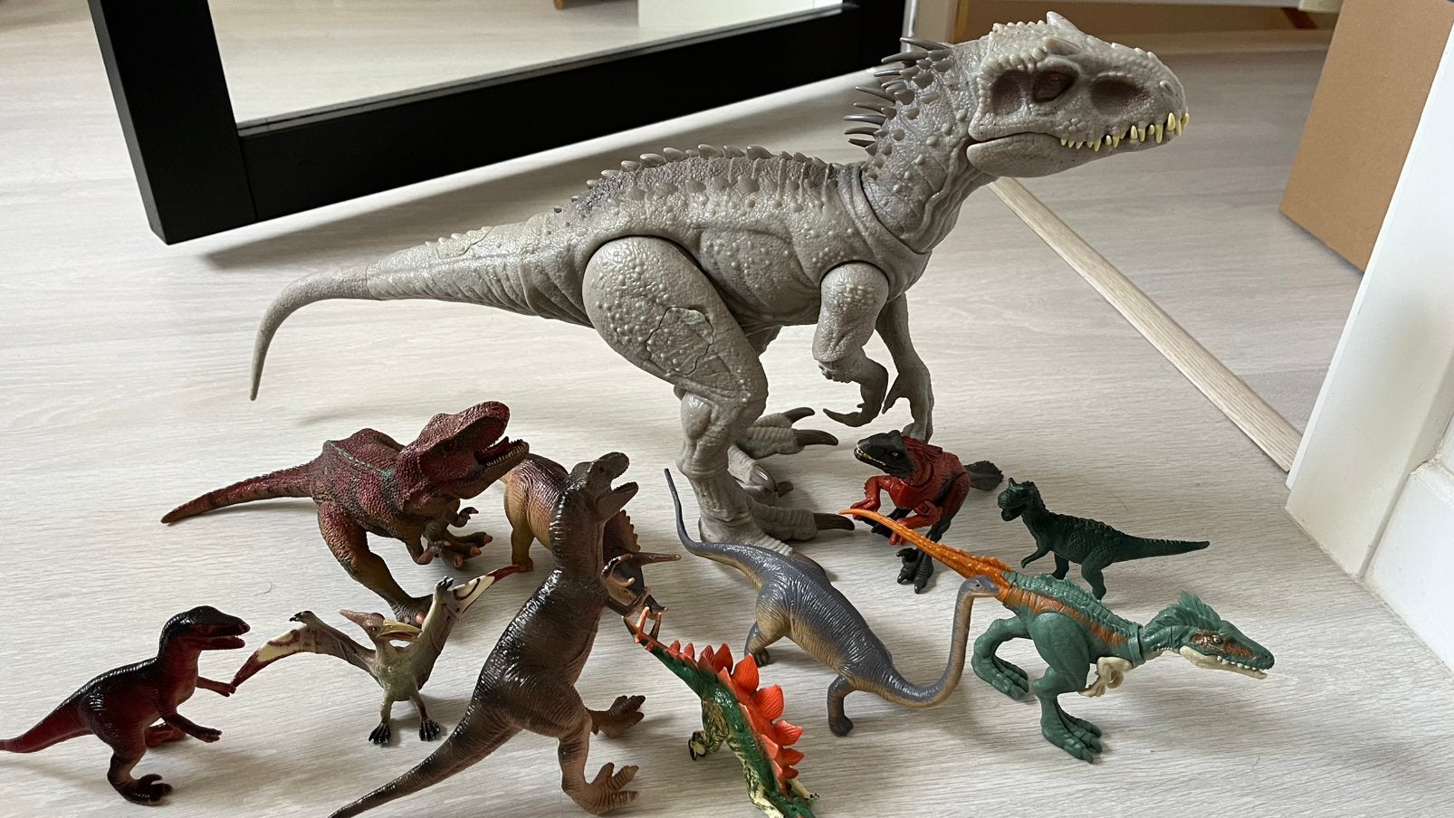 Veel dinos speelgoed, Ophalen, Zo goed als nieuw