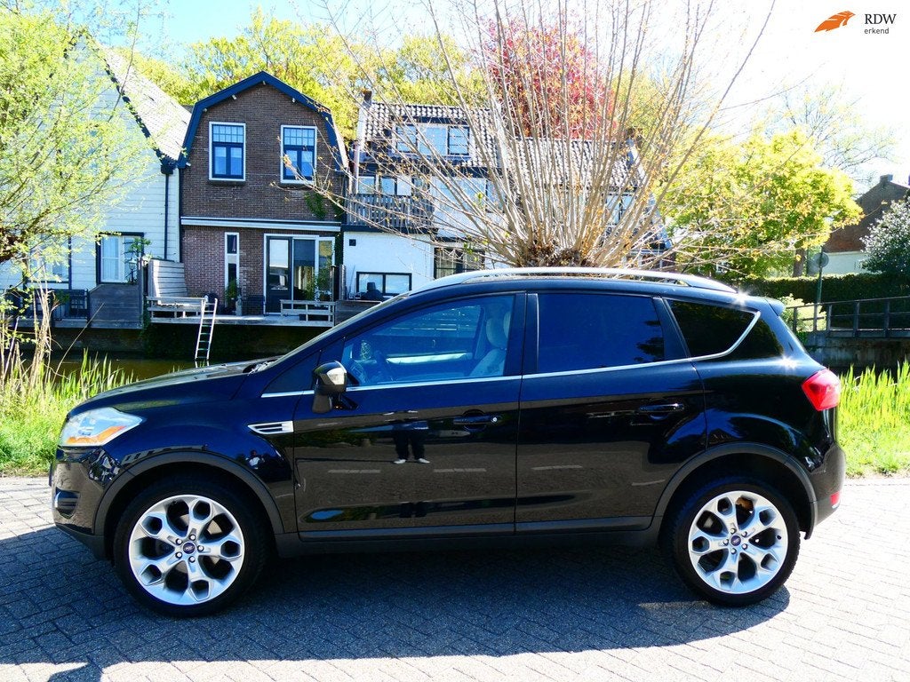 Ford Kuga 2.5 20V Titanium 200pk 4WD Clima Leder Navi Trekha, Auto's, Ford, Bedrijf, Te koop, Kuga, 4x4, ABS, Airbags, Airconditioning
