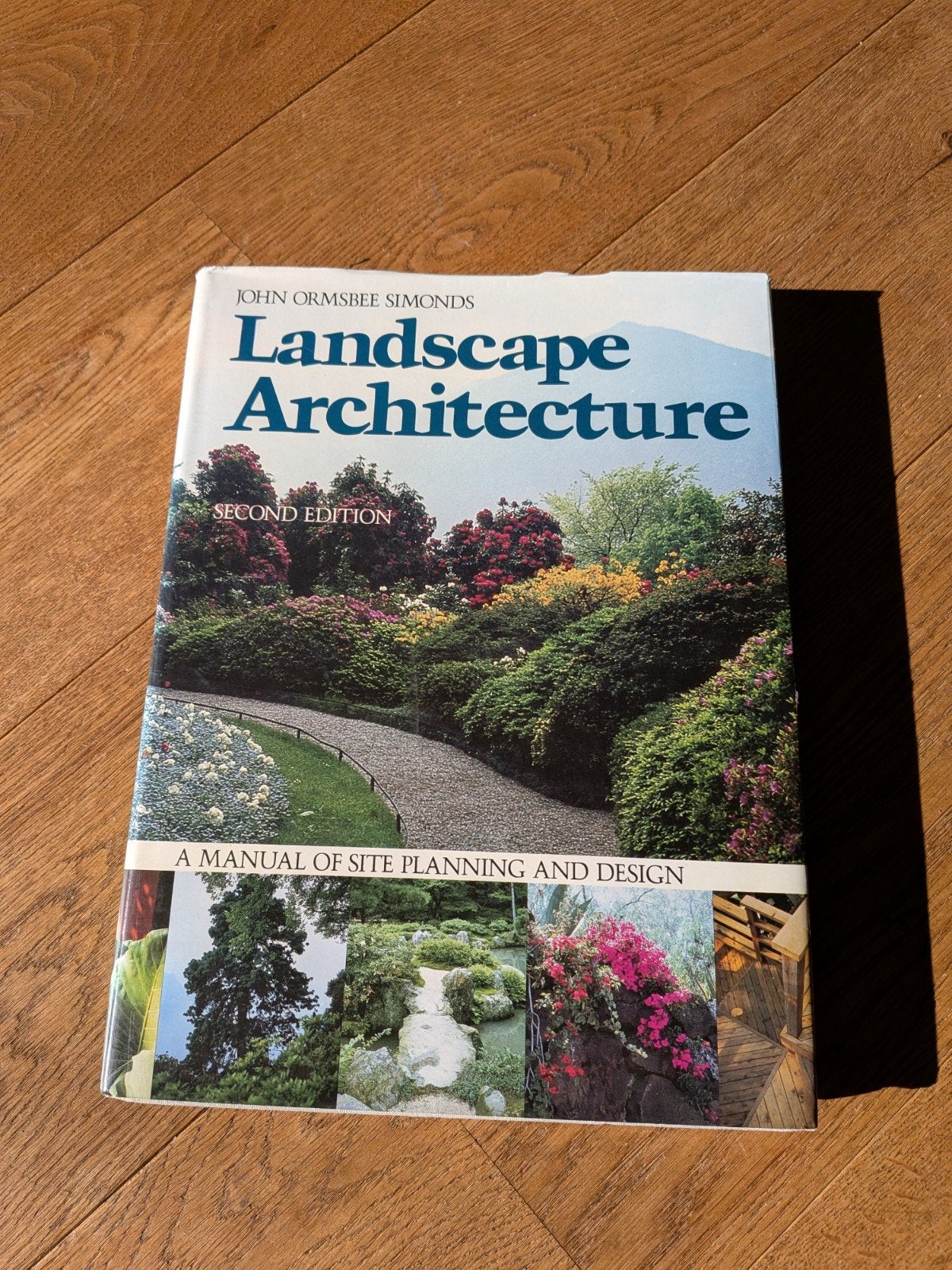 Landscape Architecture - John Ormsbee Simonds (2nd Edition), Ophalen of Verzenden, Zo goed als nieuw, John Ormsbee Simonds, Architectuur algemeen