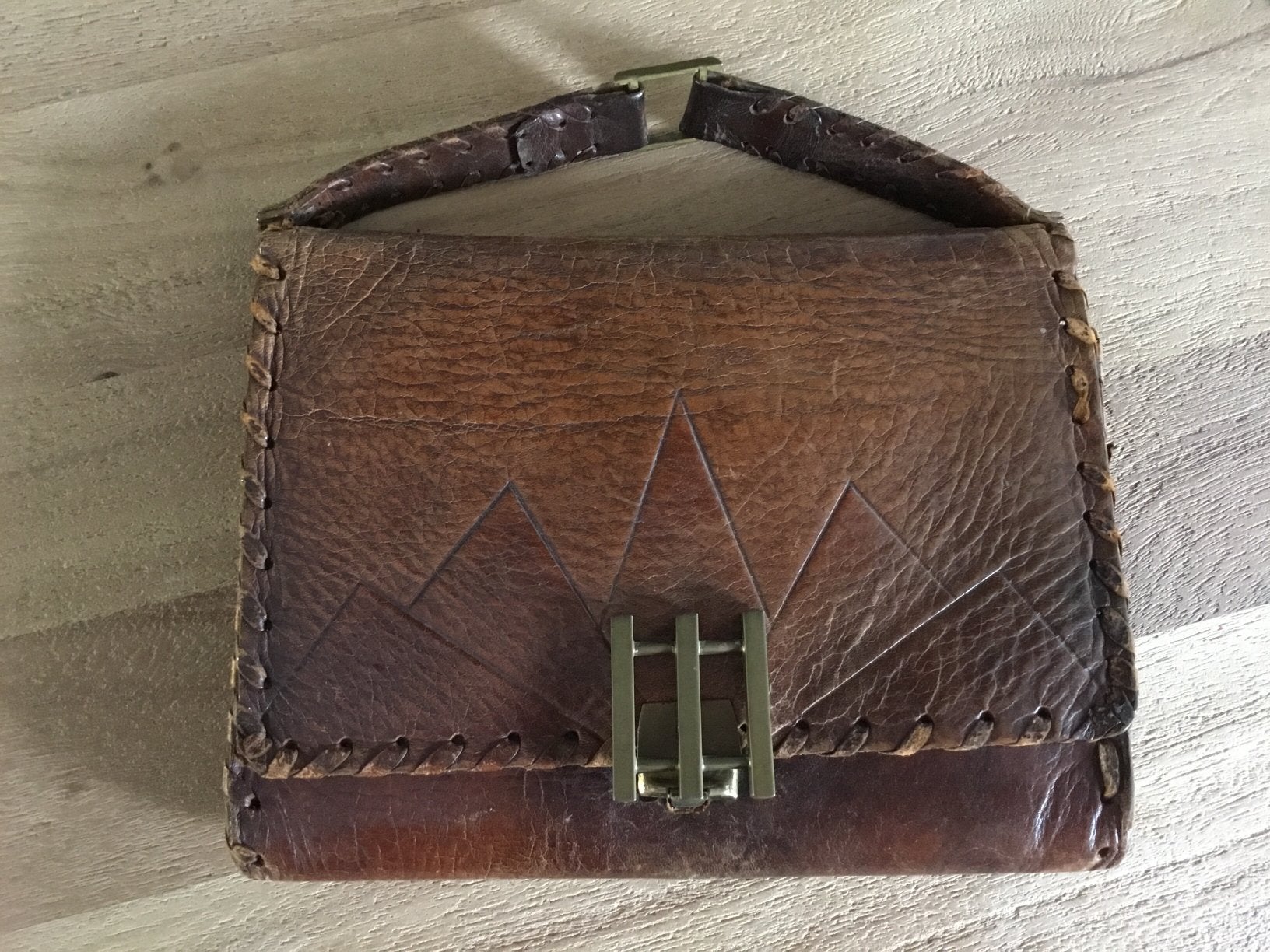 Antiek leren tasje ,afmeting 15 bij 20 cm €15,00, Antiek en Kunst, Ophalen of Verzenden