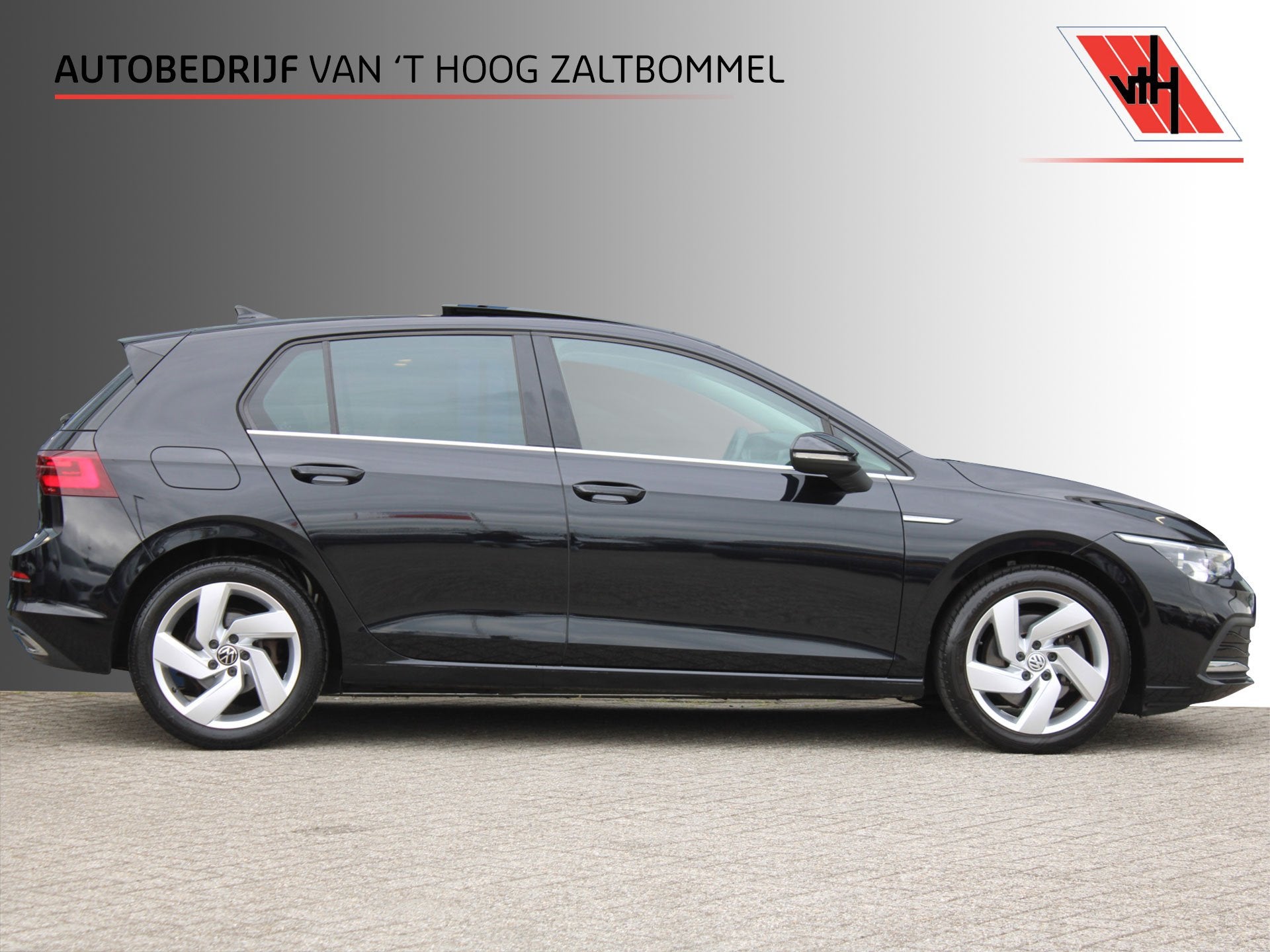Volkswagen Golf 1.5 eTSI Style PANORAMADAK MEMORY ACC SFEER, Auto's, 4 cilinders, Alcantara, Zwart, Automatische klimaatregeling