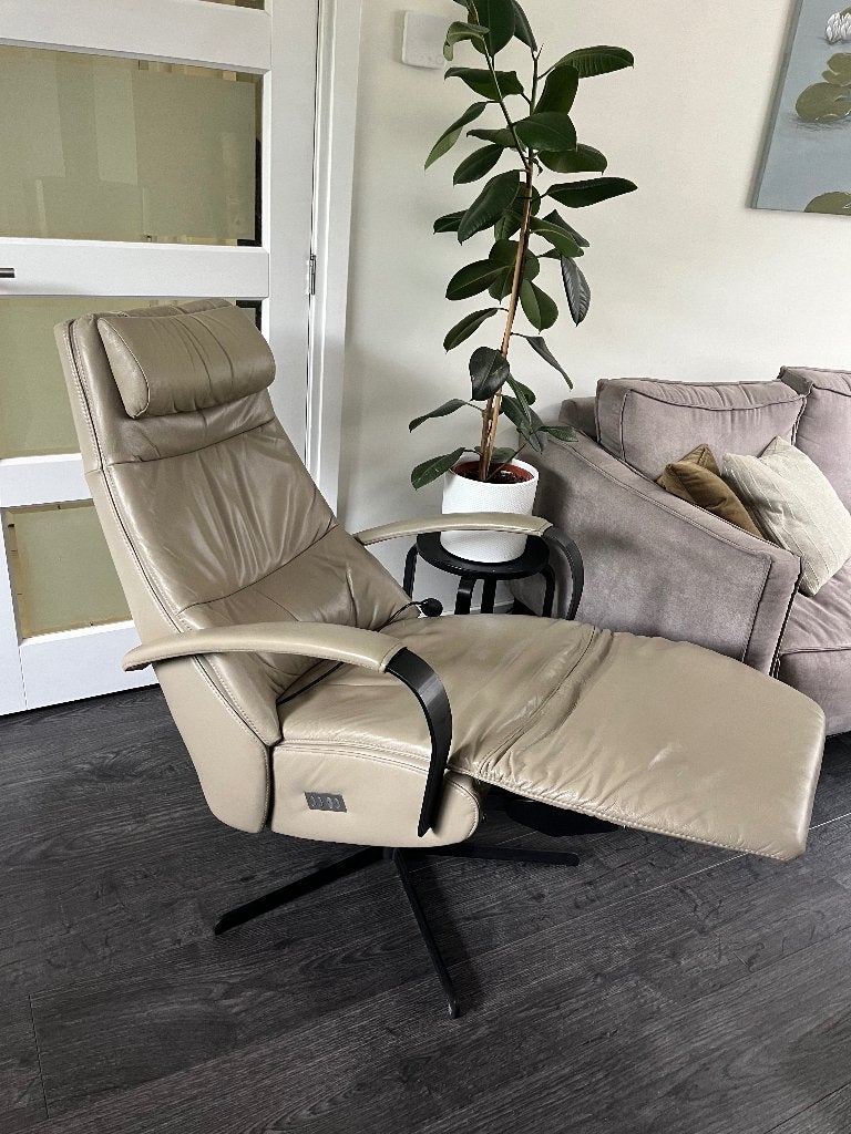 Prominent Elektrische Relaxfauteuil E100 Humberto Taupe L XL, Ophalen, Zo goed als nieuw, Leer, 50 tot 75 cm