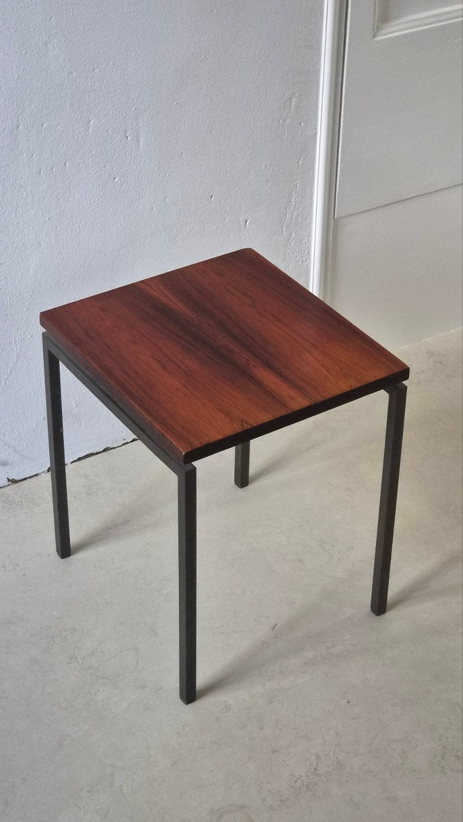 Palissander bijzettafel Pastoe Cees Braakman, Minder dan 45 cm, Minder dan 55 cm, Gebruikt, Vintage, Mid-century modern