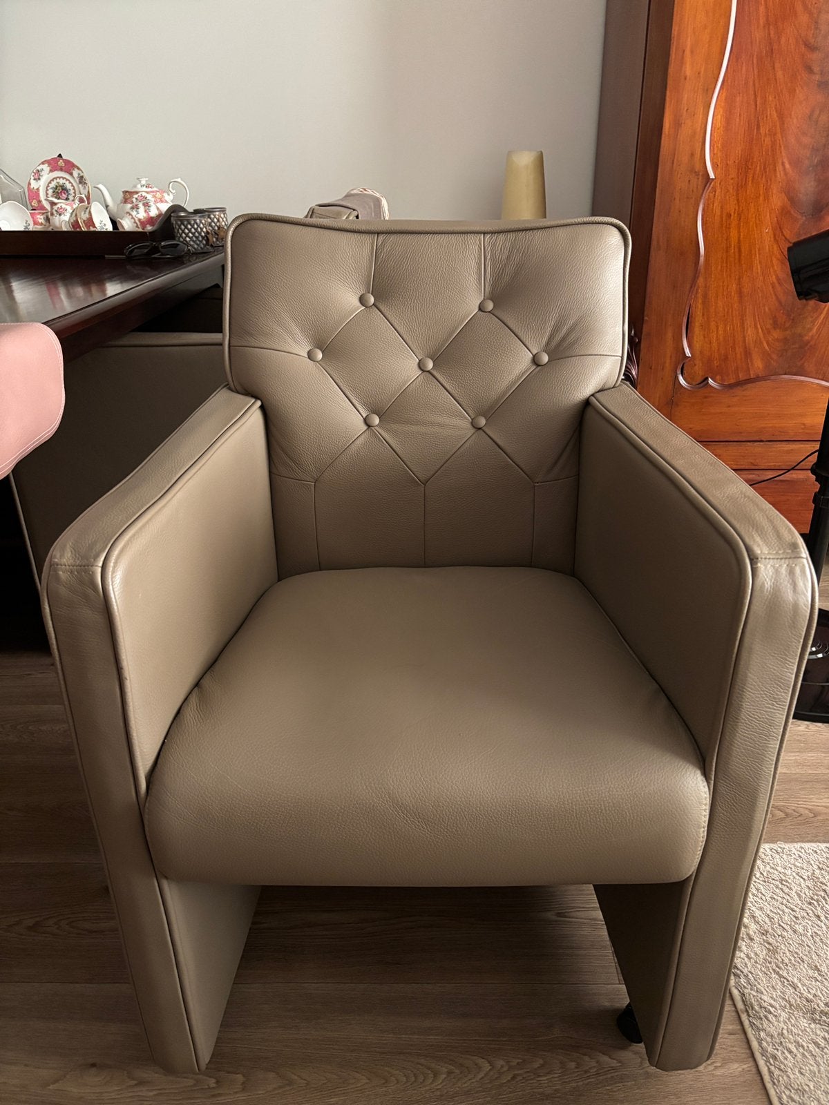 Mooie leren eetkamerstoelen 4 stuks taupe, Ophalen, Minder dan 75 cm, Leer, Zo goed als nieuw