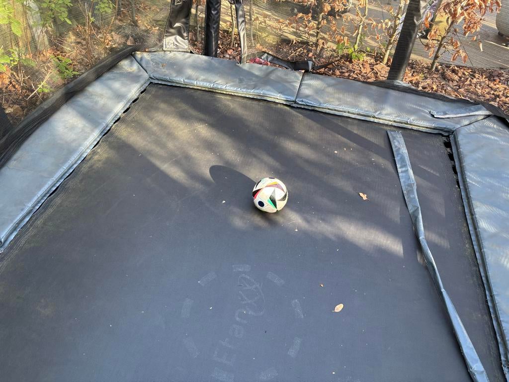 Trampoline 320 x 220 cm inclusief veiligheidsnet, Ophalen, Gebruikt