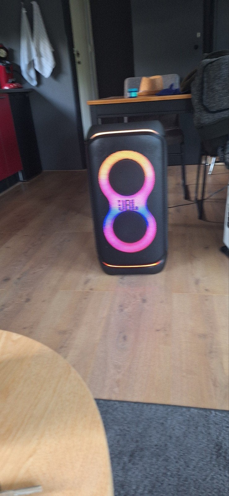 JBL Partybox Stage 320 met doos, bon en extra accu, Ophalen, JBL, Party speaker, Zo goed als nieuw