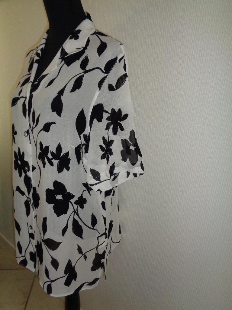 erfo valt als XL oksel tot oksel 60 cm-100% viscose, Kleding | Dames, Blouses en Tunieken, Erfo, Ophalen of Verzenden, Zo goed als nieuw