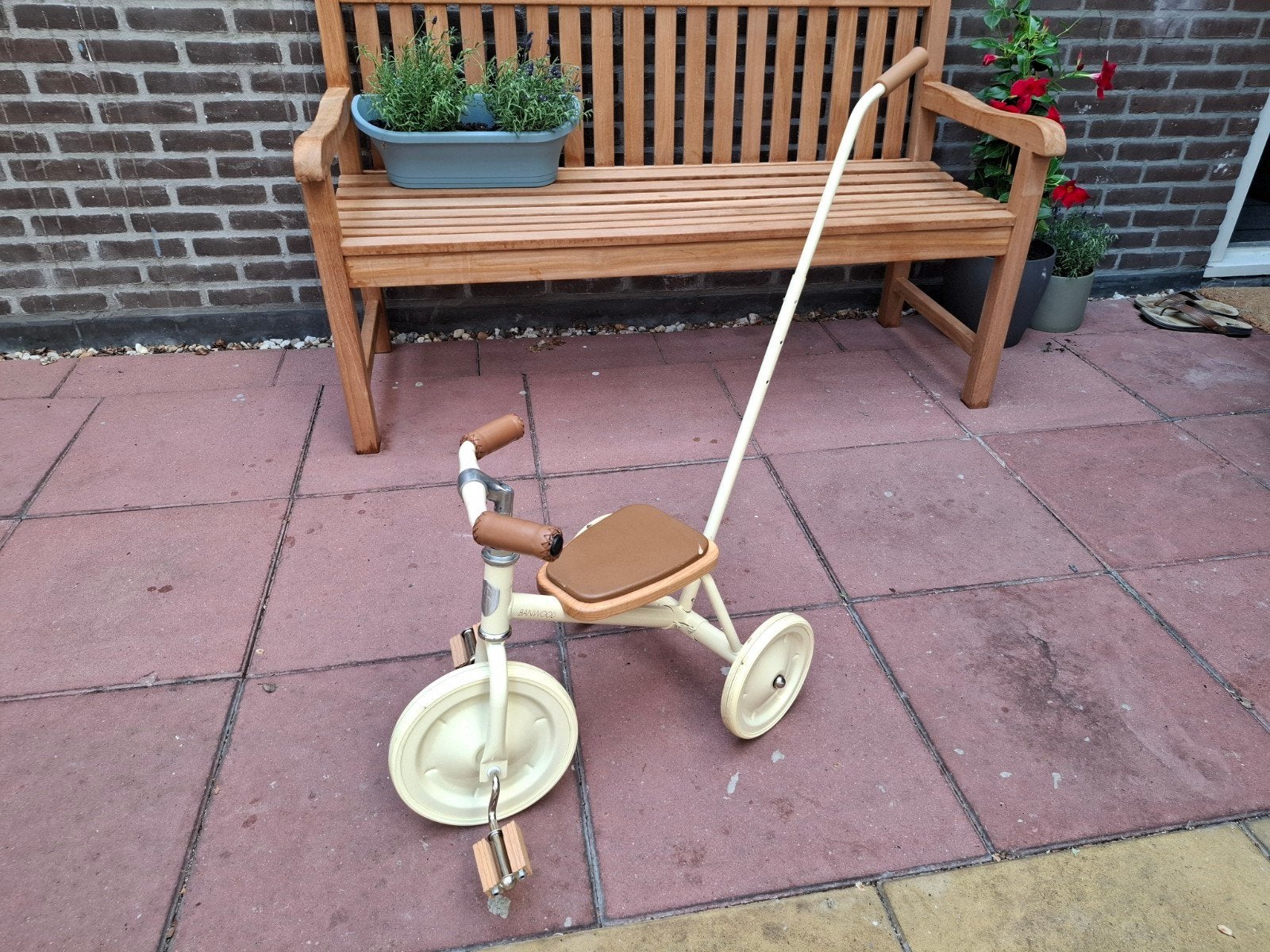 Banwood driewieler met duwstang, Ophalen, Duwstang