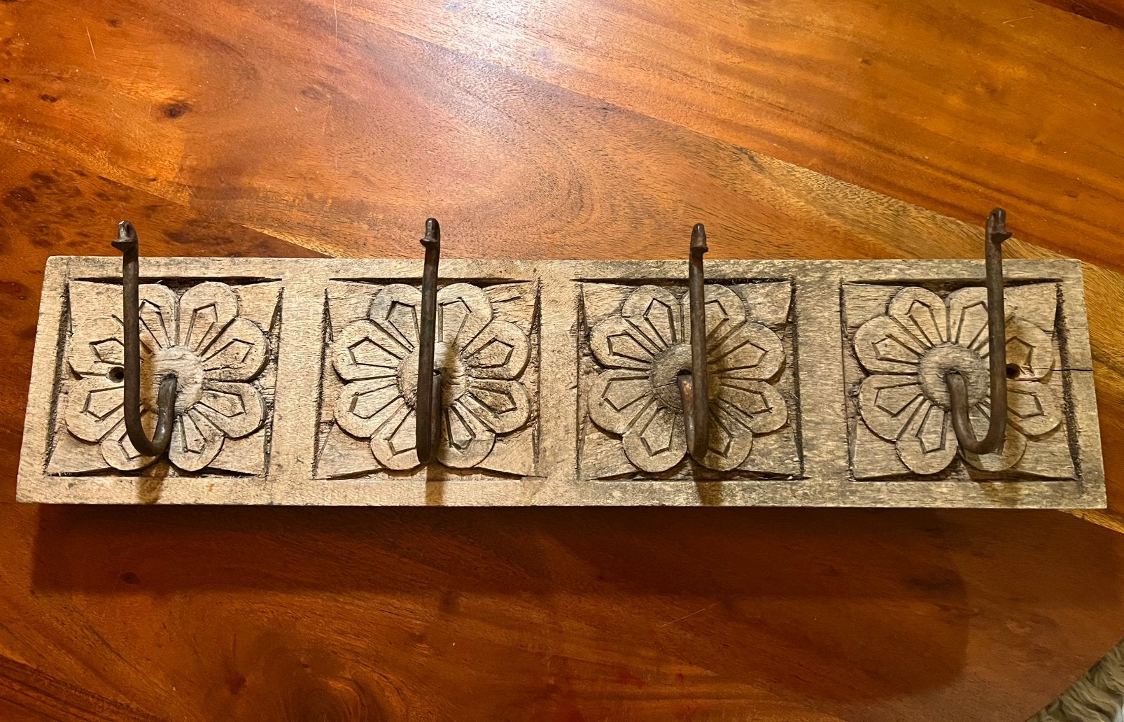 Vintage india handgemaakt rustiek boho kapstok metalen haken, Wandkapstok, Ophalen of Verzenden, Zo goed als nieuw, Minder dan 100 cm