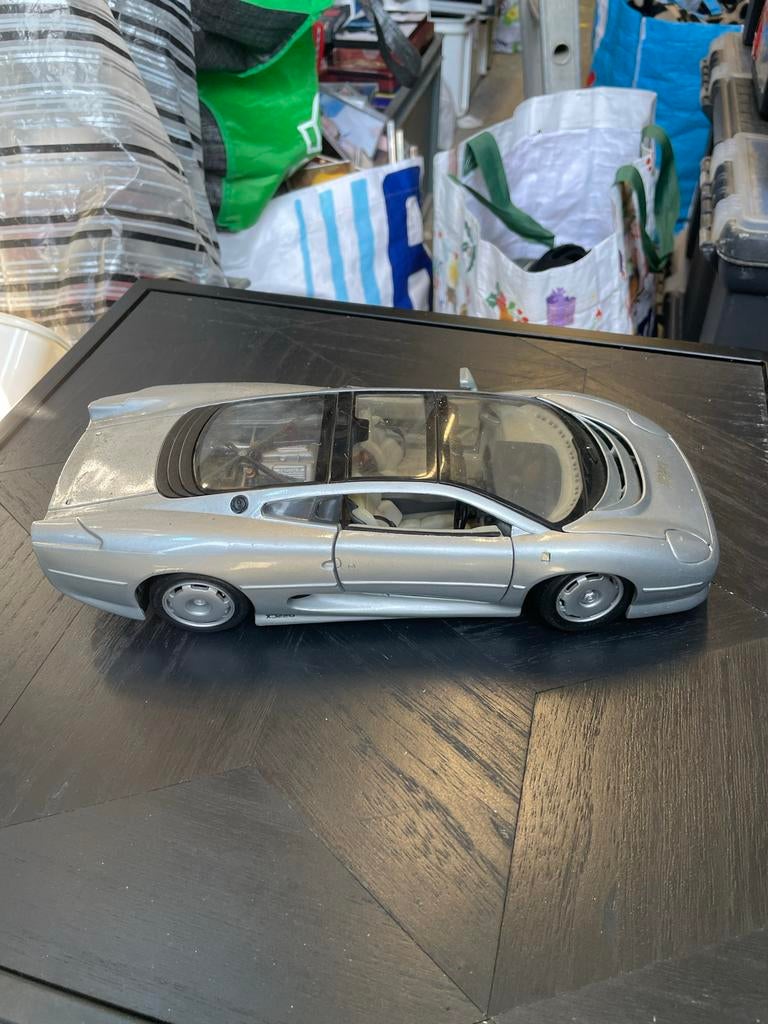 Zilveren Jaguar XJ220 modelauto - Gedetailleerd, Ophalen of Verzenden, Gebruikt, Auto, Overige merken