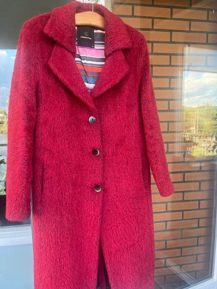 creenstone mantel maat 42, Kleding | Dames, Ophalen of Verzenden, Zo goed als nieuw, Maat 42/44 (L), Rood