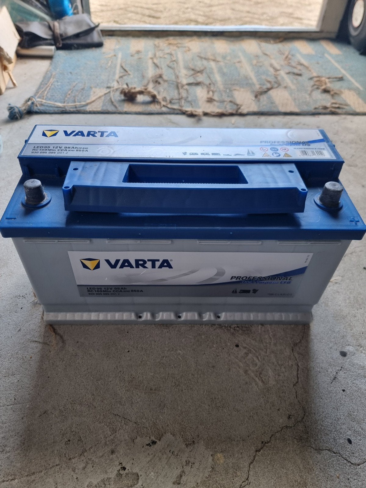 VARTA 95AH EFB HUISHOUD/START ACCU!, Ophalen