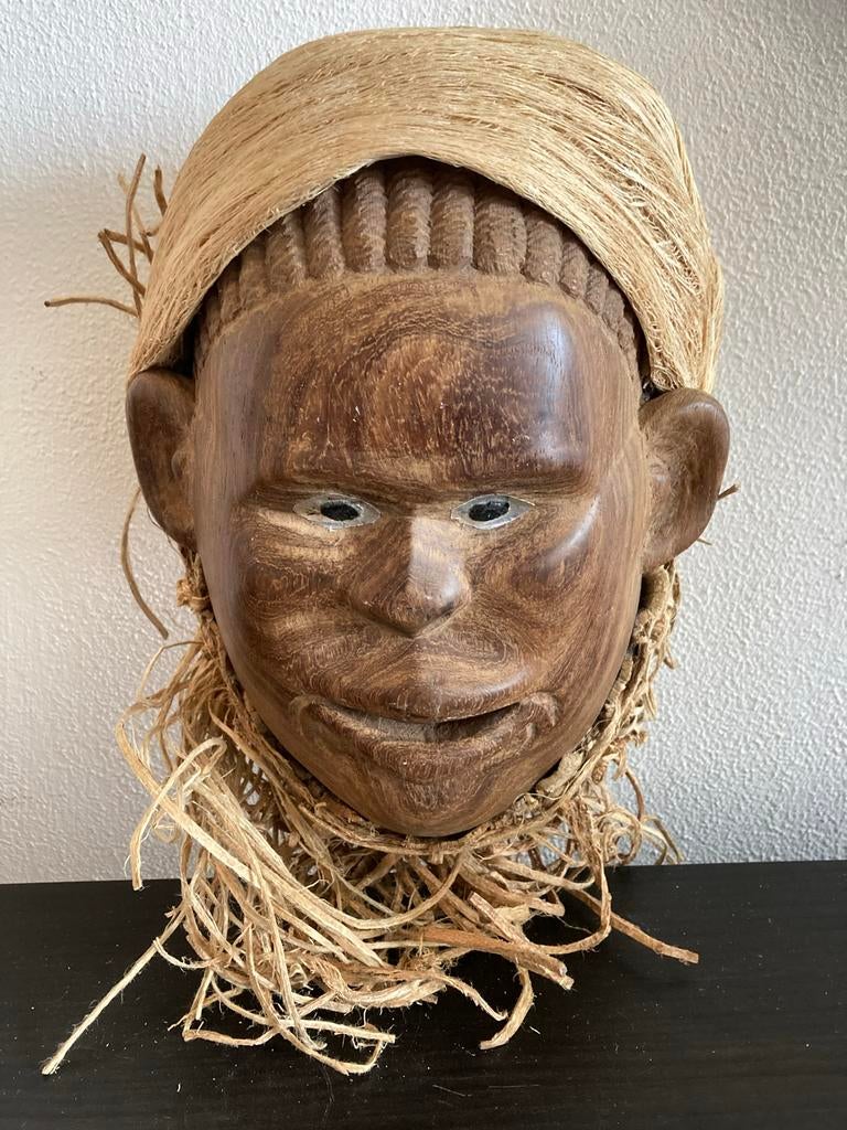 Houtsnijwerk Congo, Lega of Pende, met raffia tooi en baard, Antiek en Kunst, Overige onderwerpen, Houtsnijwerk, Ophalen of Verzenden