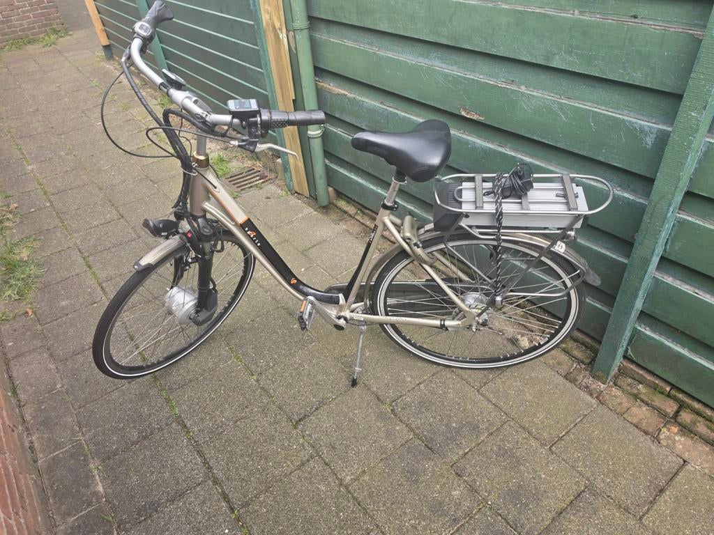 1 goede dames compleet zie foto,s., Ophalen