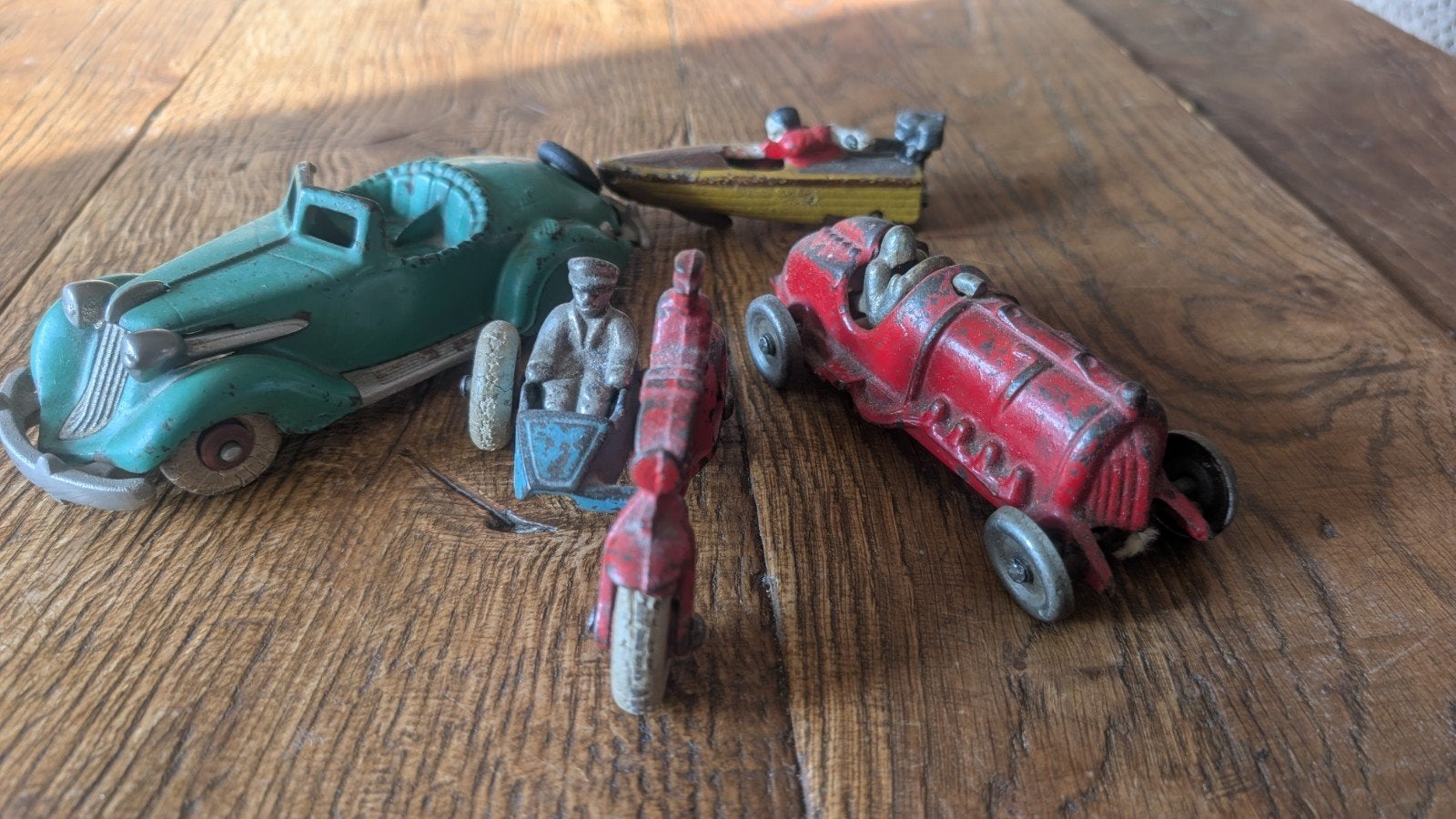 Originele Hubley gietijzeren speelgoedauto's en motor, Ophalen of Verzenden, Gebruikt