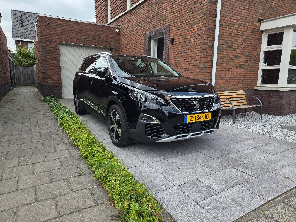 Peugeot 5008 1.2 PT 131PK 7-ZITS! | Pano, nw distri, LED,, 1199 cc, 7 stoelen, Zwart, Leder