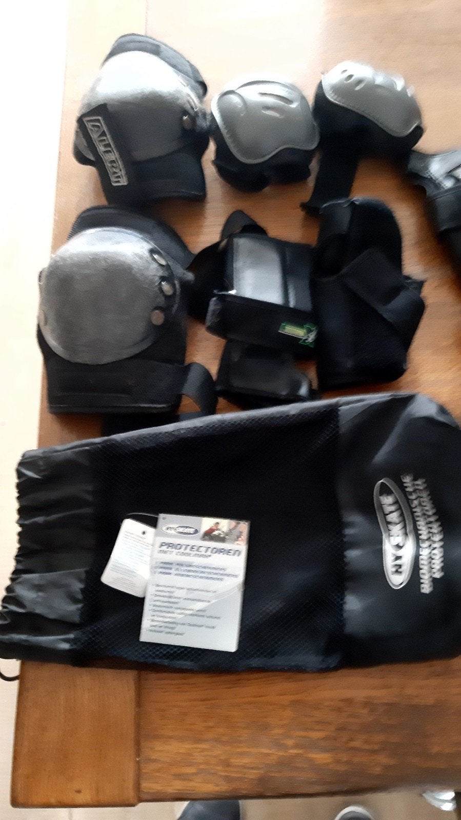inlineskates maat 43 bieden en 2 setjes bescherming, Sport en Fitness, Skeelers, Ophalen of Verzenden