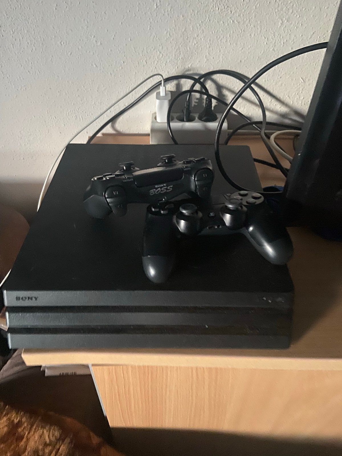 PlayStation 4 met 2 controllers en 5 games, Met 2 controllers, Ophalen of Verzenden, Pro, Gebruikt