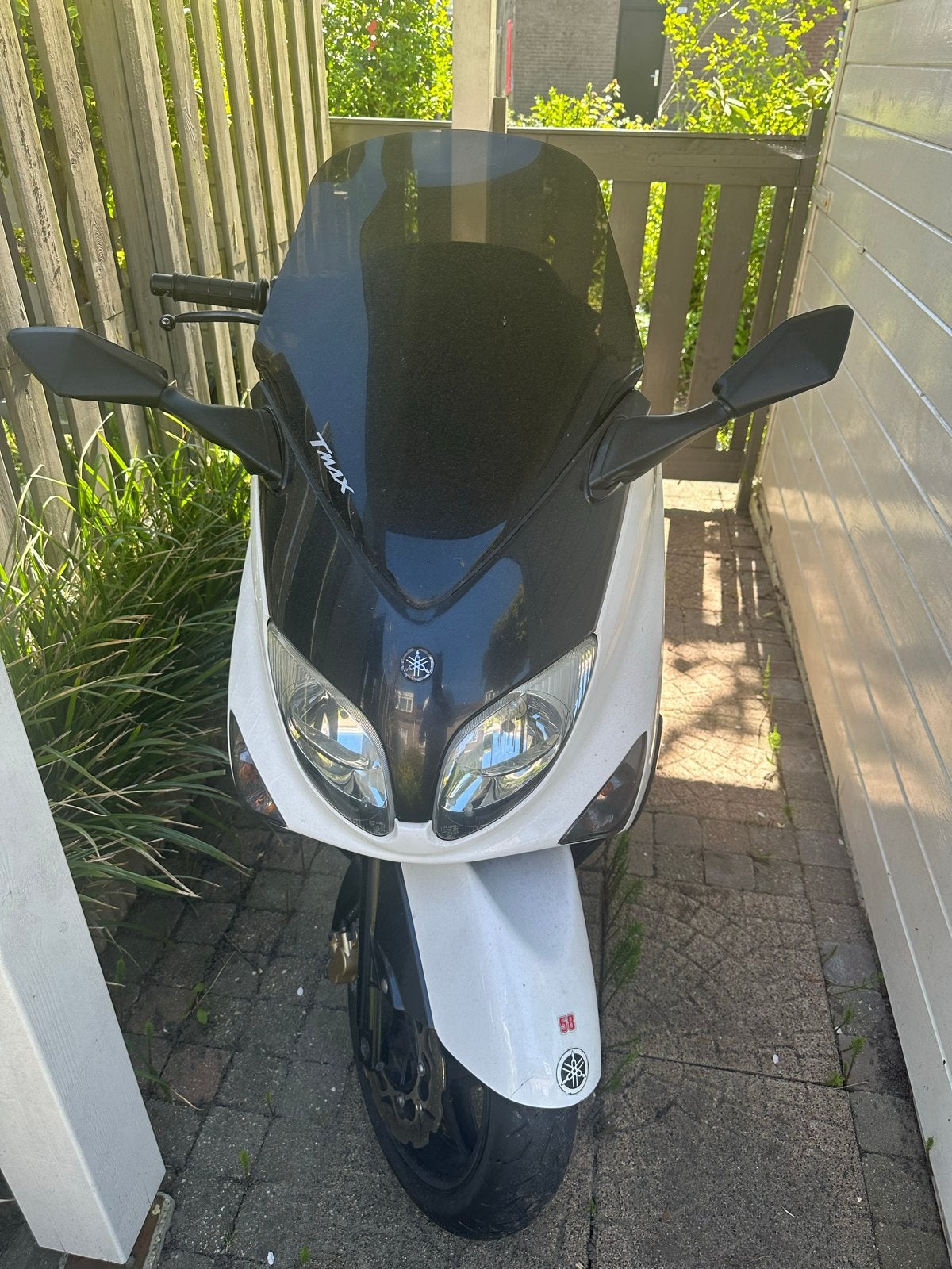 Yamaha500cc TMAX Scooter - Wit/Zwart 500 cc, Ophalen, Overige modellen, Maximaal 45 km/u, Zo goed als nieuw