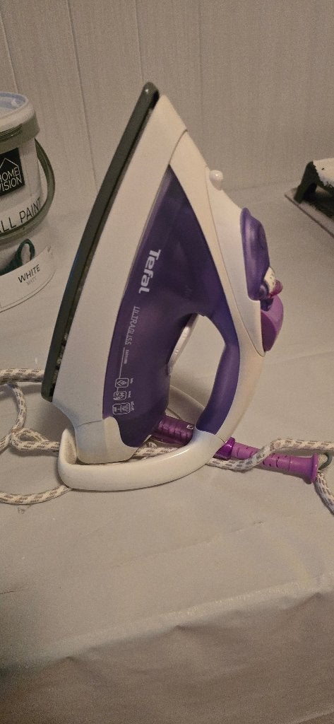 Tefal Ultragliss Strijkijzer FV4265, Ophalen, Zo goed als nieuw, Strijkijzer met snoer